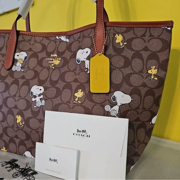 Coach Brown Tote with Snoopy and Woodstock🥯🥯 - Picture 3 of 6